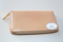 Louis Vuitton Zippy Wallet Handbag, Vernis Noisette