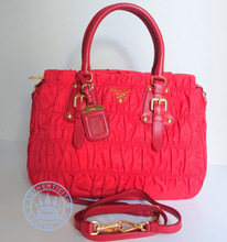 PRADA TESSUTO GAUFRE ROSSO Handbag, BN2805